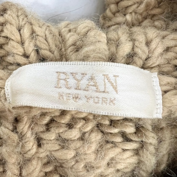 Ryan New York Korea chunky cable knit tan hooded fisherman cardigan sweater - Picture 9 of 10